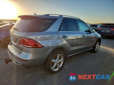 Trzecie zdjęcie samochodu z tyłu: 2016 MERCEDES-BENZ GLE 350 VIN:4JGDA5JB9GA687300 - miniatura