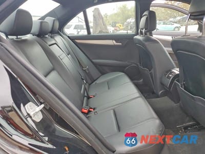 Zdjęcie 10 z 11 samochodu: 2014 MERCEDES-BENZ C 250 VIN:WDDGF4HB9EG207100 - miniatura