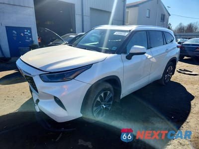 2021 TOYOTA HIGHLANDER XLE 5TDGZRBH6MS536448 - główne zdjęcie licytacji z USA - miniatura