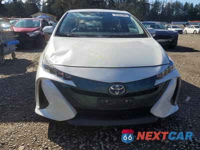 Piąte zdjęcie samochodu w środku: 2017 TOYOTA PRIUS PRIME PREMIUM VIN:JTDKARFP6H3005860 - miniatura