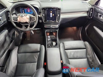 Zdjęcie 8 z 12 samochodu: 2025 VOLVO XC40 PLUS VIN:YV4L12UE6S2600778 - miniatura