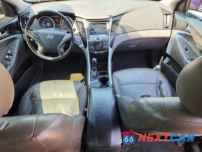 Zdjęcie 8 z 12 samochodu: 2013 HYUNDAI SONATA LIMITED VIN:5NPEC4AC6DH551510 - miniatura