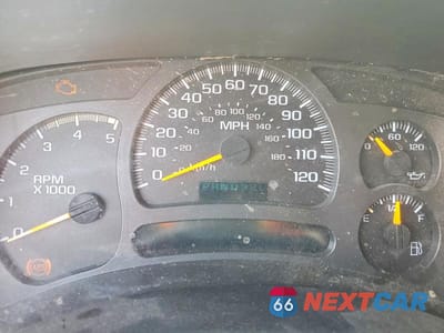 Zdjęcie 9 z 12 samochodu: 2004 CHEVROLET SILVERADO K2500 HEAVY DUTY VIN:1GCHK231X4F137947 - miniatura