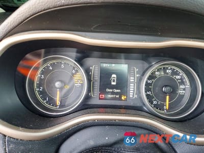 Zdjęcie 9 z 13 samochodu: 2017 JEEP CHEROKEE LATITUDE VIN:1C4PJMCB2HW606618 - miniatura