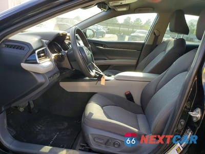 Zdjęcie 7 z 12 samochodu: 2018 TOYOTA CAMRY LE VIN:4T1B11HK1JU150920 - miniatura