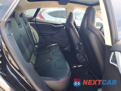 Zdjęcie 10 z 12 samochodu: 2013 TESLA MODEL S VIN:5YJSA1CP8DFP11764 - miniatura