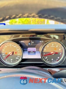 Zdjęcie 8 z 10 samochodu: 2018 MERCEDES-BENZ E 300 VIN:WDDZF4JB2JA338952 - miniatura