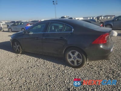 Drugie zdjęcie samochodu z przodu: 2013 VOLVO S60 T5 VIN:YV1612FH7D2233183 - miniatura