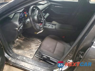 Zdjęcie 7 z 12 samochodu: 2021 MAZDA 3 PREFERRED VIN:JM1BPBLLXM1340830 - miniatura