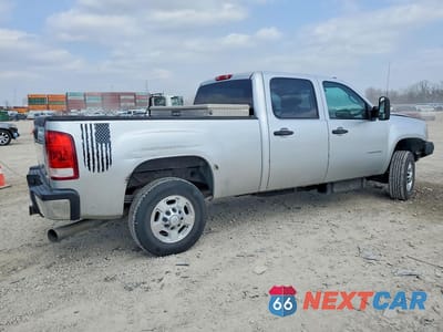 Trzecie zdjęcie samochodu z tyłu: 2013 GMC SIERRA K2500 SLE VIN:1GT120C82DF237933 - miniatura