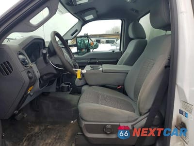 Zdjęcie 7 z 14 samochodu: 2011 FORD F450 SUPER DUTY BOX TRUCK VIN:1FDUF4GY5BEA13198 - miniatura