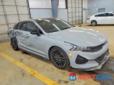 Czwarte zdjęcie samochodu z boku: 2023 KIA K5 GT VIN:5XXG44J87PG175885 - miniatura