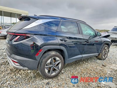 Trzecie zdjęcie samochodu z tyłu: 2025 HYUNDAI TUCSON SEL CONVENIENCE VIN:3KMJC3DE0SE004544 - miniatura