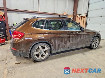 Trzecie zdjęcie samochodu z tyłu: 2014 BMW X1 XDRIVE28I VIN:WBAVL1C52EVR95138 - miniatura