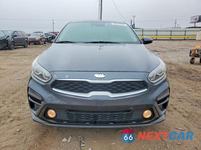 Piąte zdjęcie samochodu w środku: 2019 KIA FORTE LXS VIN:3KPF24AD6KE058444 - miniatura