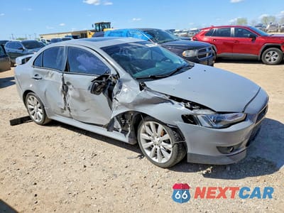 Czwarte zdjęcie samochodu z boku: 2010 MITSUBISHI LANCER ES VIN:JA32U2FU1AU023251 - miniatura