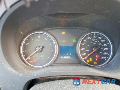 Zdjęcie 9 z 14 samochodu: 2016 MITSUBISHI OUTLANDER ES VIN:JA4AZ2A39GZ611353 - miniatura