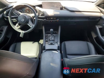 Zdjęcie 8 z 12 samochodu: 2023 MAZDA 3 SELECT VIN:JM1BPAKM7P1607429 - miniatura