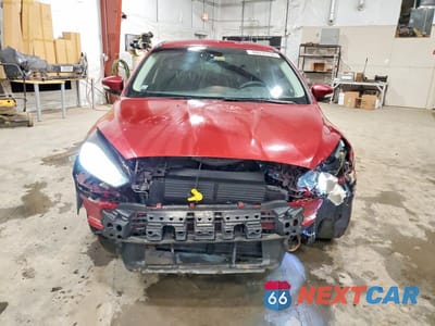 Piąte zdjęcie samochodu w środku: 2016 FORD FOCUS SE VIN:1FADP3K28GL232020 - miniatura