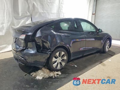 Trzecie zdjęcie samochodu z tyłu: 2024 TESLA MODEL Y VIN:7SAYGAEE4RF994761 - miniatura