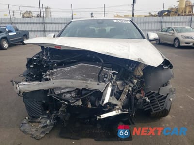 Piąte zdjęcie samochodu w środku: 2024 BMW 228I VIN:WBA53AK07R7N20956 - miniatura