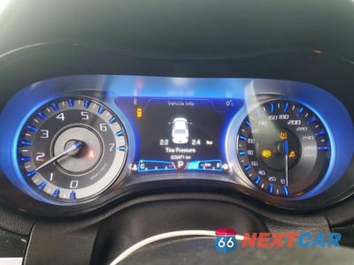 Zdjęcie 9 z 11 samochodu: 2019 CHRYSLER 300 S VIN:2C3CCAGG6KH665534 - miniatura