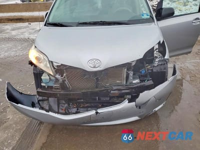 Zdjęcie 12 z 13 samochodu: 2011 TOYOTA SIENNA LE 8-PASSENGER VIN:5TDKK3DC0BS082000 - miniatura