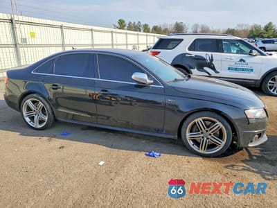 Czwarte zdjęcie samochodu z boku: 2010 AUDI S4 PRESTIGE VIN:WAUKGBFL0AA070687 - miniatura