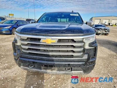 Piąte zdjęcie samochodu w środku: 2025 CHEVROLET SILVERADO K1500 HIGH COUNTRY VIN:2GCUKJED0S1117775 - miniatura