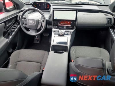 Zdjęcie 8 z 13 samochodu: 2023 TOYOTA BZ4X XLE VIN:JTMABACA1PA015295 - miniatura