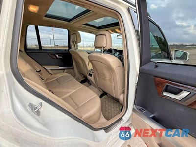 Zdjęcie 6 z 10 samochodu: 2012 MERCEDES-BENZ GLK 350 VIN:WDCGG5GBXCF846436 - miniatura