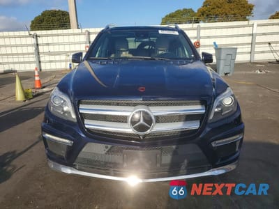 Piąte zdjęcie samochodu w środku: 2015 MERCEDES-BENZ GL 550 4MATIC VIN:4JGDF7DE6FA483247 - miniatura