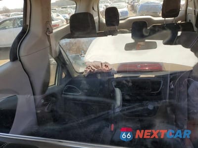 Zdjęcie 10 z 12 samochodu: 2022 CHRYSLER VOYAGER LX VIN:2C4RC1CG0NR104160 - miniatura