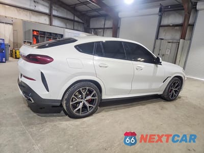 Trzecie zdjęcie samochodu z tyłu: 2021 BMW X6 XDRIVE40I VIN:5UXCY6C07M9H29698 - miniatura