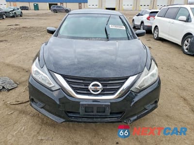 Piąte zdjęcie samochodu w środku: 2017 NISSAN ALTIMA 2.5 SV VIN:1N4AL3AP6HC254031 - miniatura
