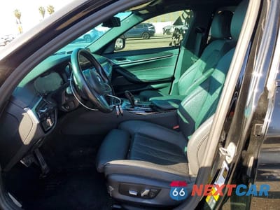 Zdjęcie 7 z 13 samochodu: 2023 BMW 530E VIN:WBA13AG07PCM41749 - miniatura