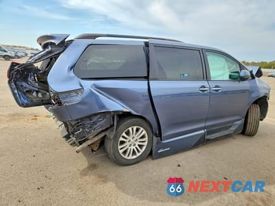 Trzecie zdjęcie samochodu z tyłu: 2015 TOYOTA SIENNA XLE 8-PASSENGER VIN:5TDYK3DC5FS580211 - miniatura