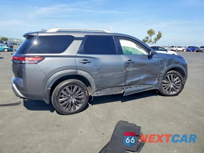 Trzecie zdjęcie samochodu z tyłu: 2022 NISSAN PATHFINDER SL VIN:5N1DR3CB7NC261892 - miniatura