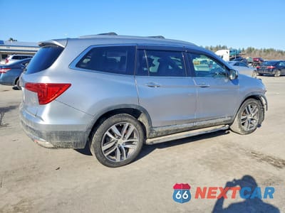 Trzecie zdjęcie samochodu z tyłu: 2017 HONDA PILOT ELITE VIN:5FNYF6H02HB011569 - miniatura