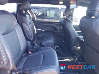 Zdjęcie 11 z 12 samochodu: 2025 TOYOTA SIENNA WOODLAND EDITION VIN:5TDCSKFC6SS218691 - miniatura