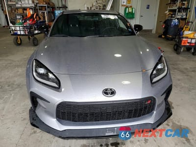 Piąte zdjęcie samochodu w środku: 2024 TOYOTA GR86 BASE VIN:JF1ZNBB13R8760213 - miniatura