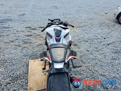 Zdjęcie 6 z 9 samochodu: 2024 YAMAHA YZFR1 VIN:JYARN66E7RA003804 - miniatura