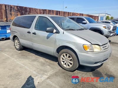 Czwarte zdjęcie samochodu z boku: 2001 TOYOTA SIENNA CE VIN:4T3ZF19C41U374598 - miniatura