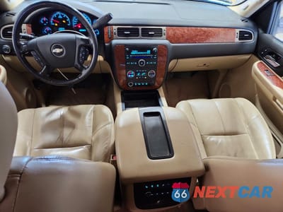 Zdjęcie 8 z 13 samochodu: 2008 CHEVROLET TAHOE K1500 VIN:1GNFK13018J195335 - miniatura