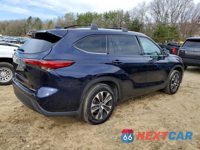 Trzecie zdjęcie samochodu z tyłu: 2020 TOYOTA HIGHLANDER XLE VIN:5TDHZRBH6LS034560 - miniatura