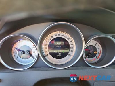Zdjęcie 9 z 12 samochodu: 2013 MERCEDES-BENZ C 250 VIN:WDDGJ4HB6DF961770 - miniatura