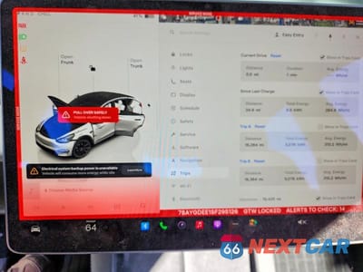 Zdjęcie 9 z 14 samochodu: 2025 TESLA MODEL Y VIN:7SAYGDEE1SF295126 - miniatura