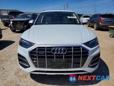 Piąte zdjęcie samochodu w środku: 2021 AUDI Q5 PREMIUM VIN:WA1AAAFY4M2052062 - miniatura