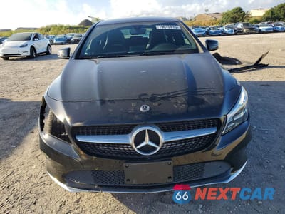 Piąte zdjęcie samochodu w środku: 2019 MERCEDES-BENZ CLA 250 VIN:WDDSJ4EB2KN718717 - miniatura