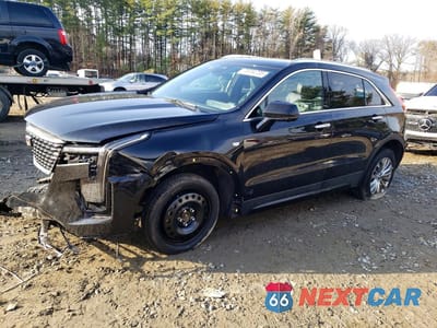 2025 CADILLAC XT4 PREMIUM LUXURY 1GYFZDR49SF152494 - główne zdjęcie licytacji z USA - miniatura